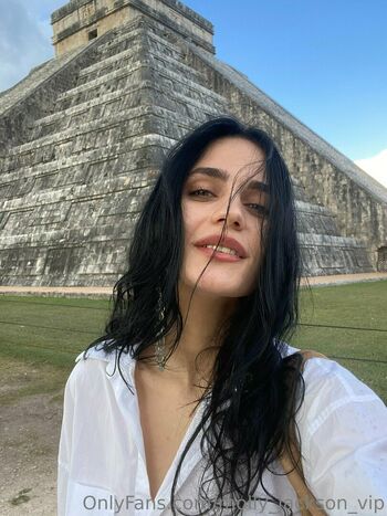 molly_jackson_vip