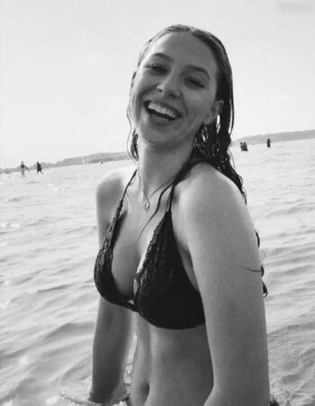 Molly Sue Horn