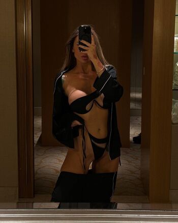 mollyelisevip
