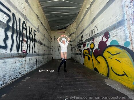 momo.moonstone.free