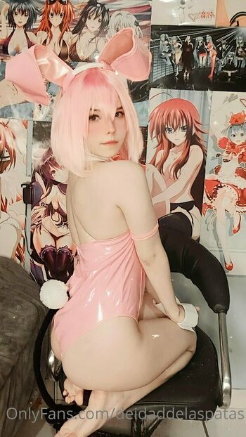 Momoiro Cosplay