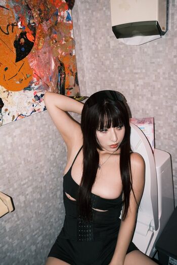 Momoka Akari
