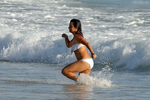 Monica Cruz