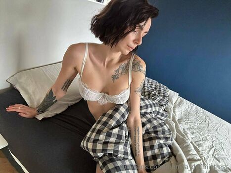 monica_de_mistress
