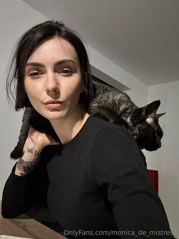 monica_de_mistress