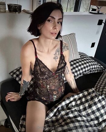 monica_de_mistress