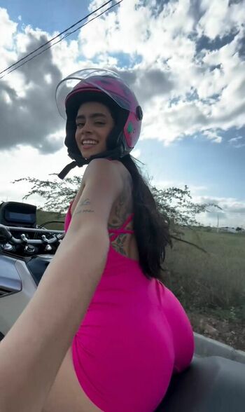 Moniquegomes48