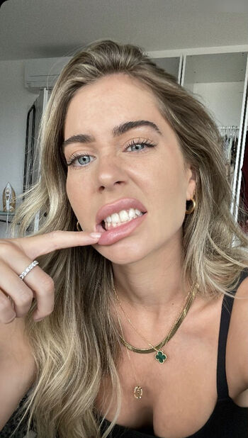 Mrs.Bella