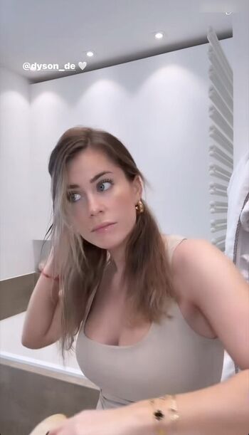 Mrs.Bella