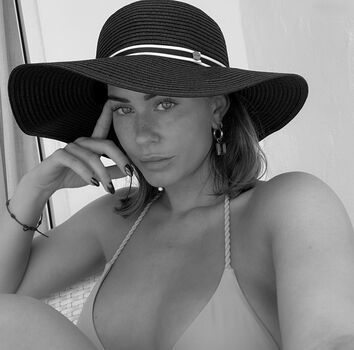 Mrs.Bella