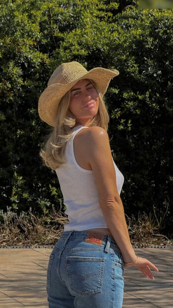 Mrs.Bella