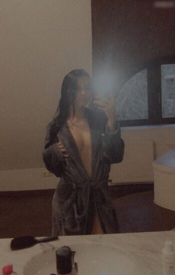 Mrs_Emmax