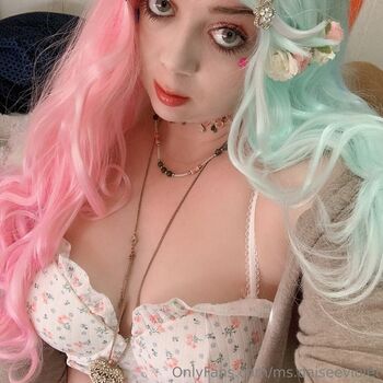 ms.daiseeviolet