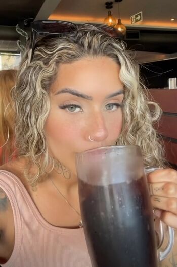 Muito Linda