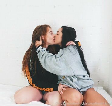 mybisexualbestfriend