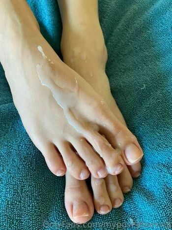 myposedtoes