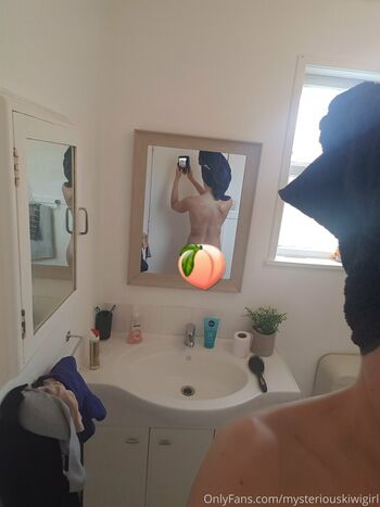 mysteriouskiwigirl