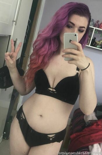 mystik_minx