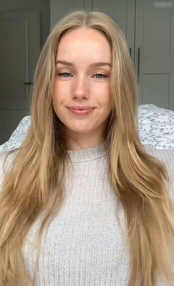 Nadine von relaxASMR
