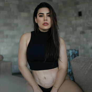 Naiara Azevedo