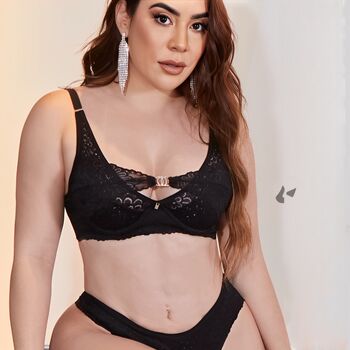 Naiara Azevedo