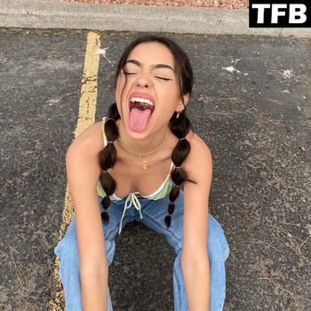 Nailea Devora