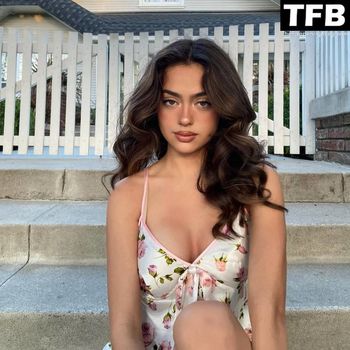 Nailea Devora