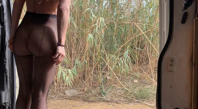 nakedtraveler / nakedtraveler-nt / WHITEWITCHINAVAN / WHITEWITCHASMRROLEPLAYS