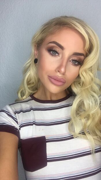 Naomi Woods