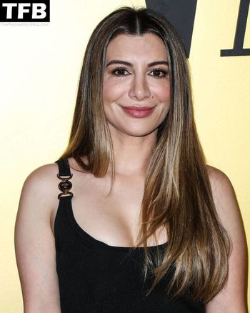 Nasim Pedrad