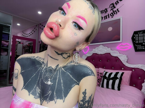 nasty_bimbo