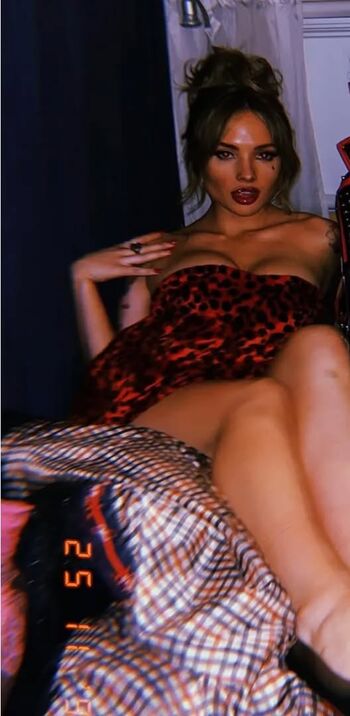 Natalie Alyn Lind