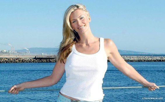 Natasha Henstridge