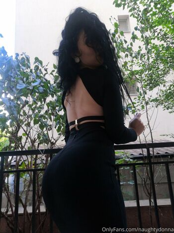 naughtydonna