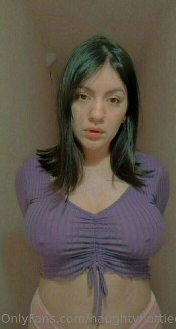 naughtyhottiediana