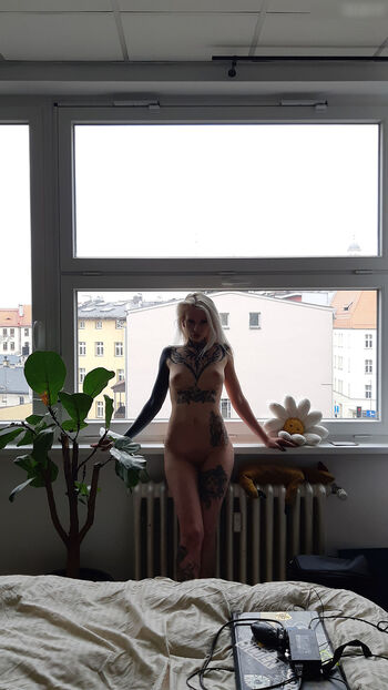 Nava_Nextdoor Polish model