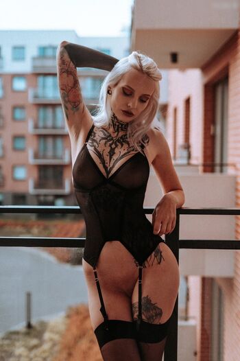 Nava_Nextdoor Polish model