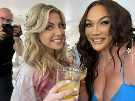 Nia Jax-Lina Fanene