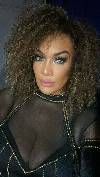 Nia Jax-Lina Fanene