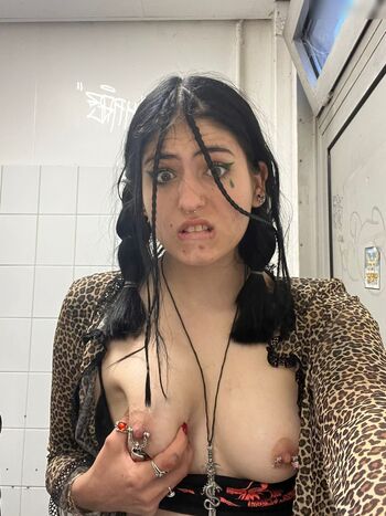 Niamausilol