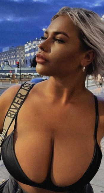 Nicole Barker