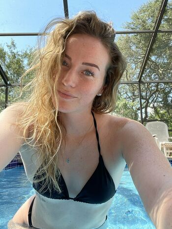 nicoleekait