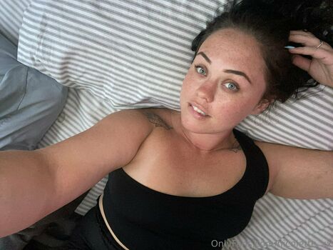 nicolette_xx