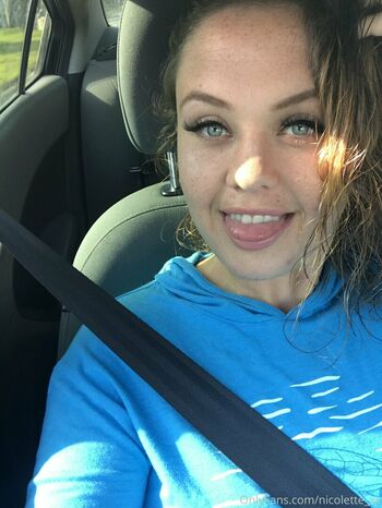 nicolette_xx