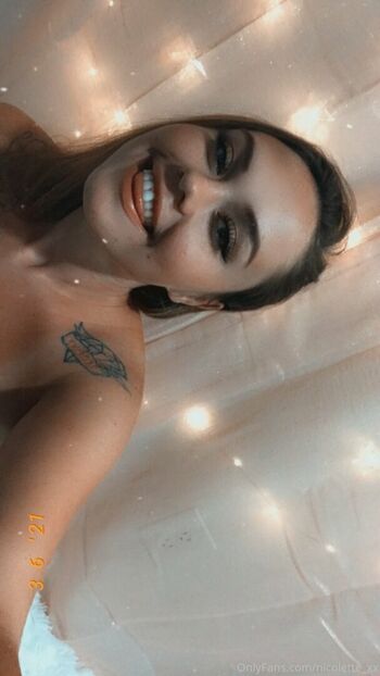 nicolette_xx