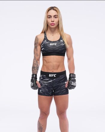 Nicolle Caliari
