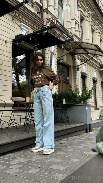 nika_la