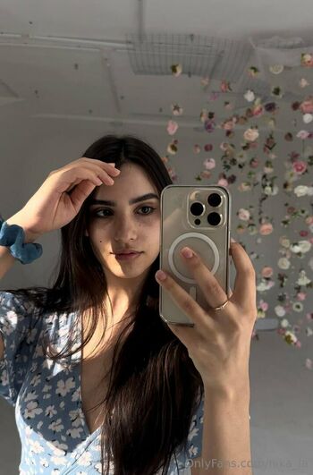 nika_la