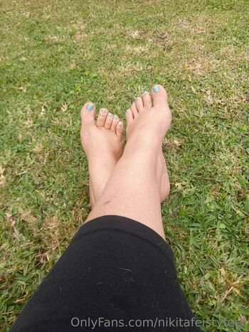nikitafeistyfeet