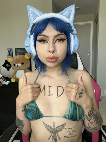 Nikki Carrreon